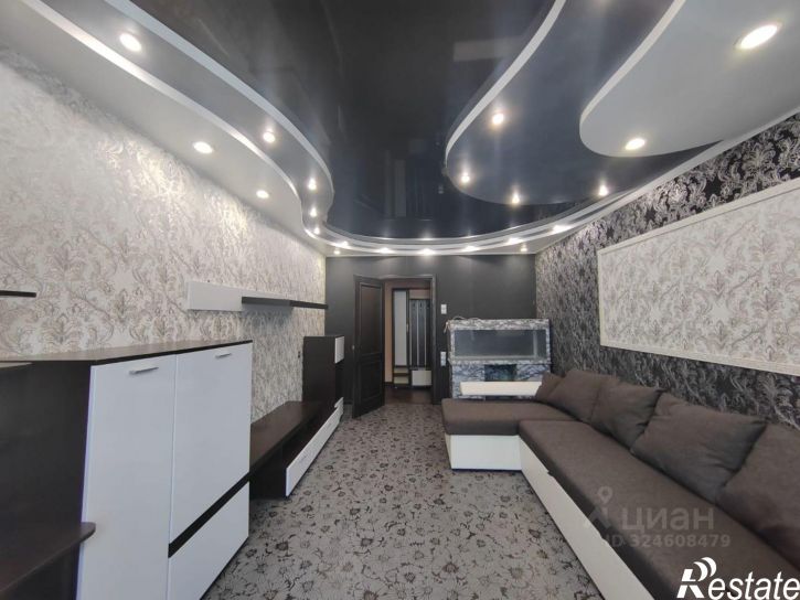 3-комн квартира улица 45-й Стрелковой Дивизии, 223,  д. 223