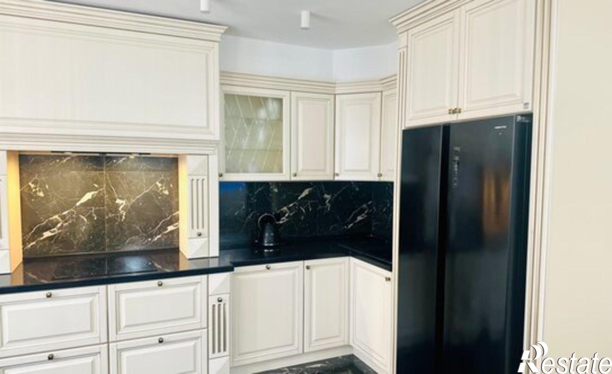 Купить квартиру за 13 000 000 рублей на Ленинградская улица, 82В