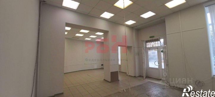 Торговое помещение улица Героев Стратосферы, 1,  д. 1