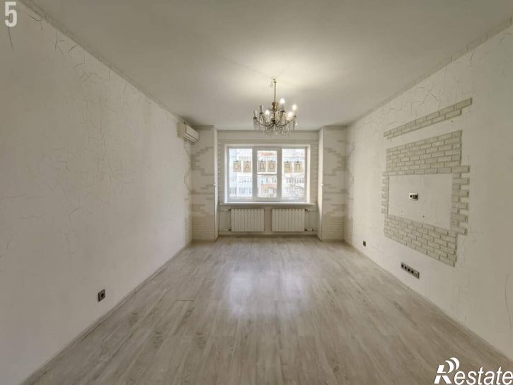 3-комн квартира улица Миронова, 39