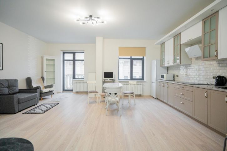 2-комн квартира Ленина пл., 6