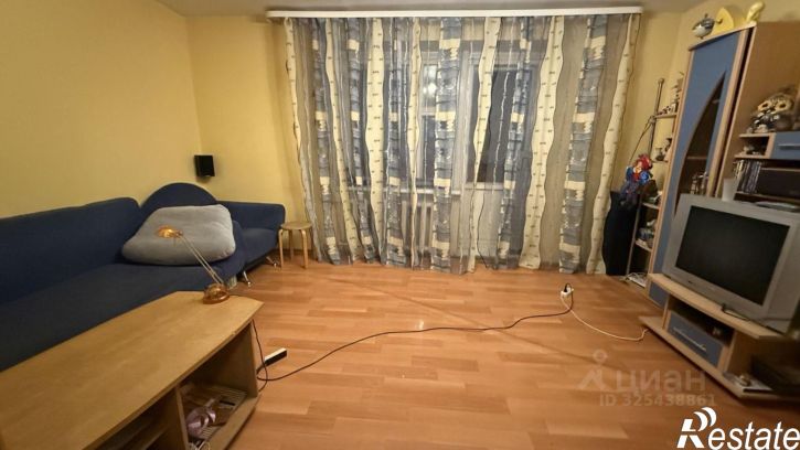 3-комн квартира улица Артамонова, 8А,  д. 8А