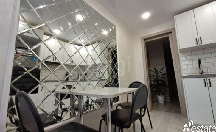 2-комн квартира улица Старых Большевиков, 90,  д. 90