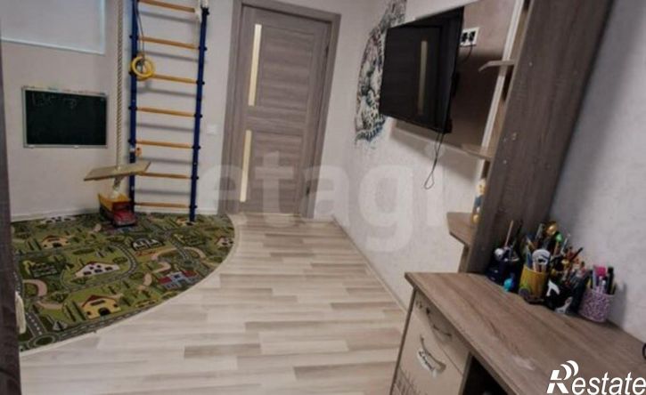 2-комн квартира улица Старых Большевиков, 90,  д. 90