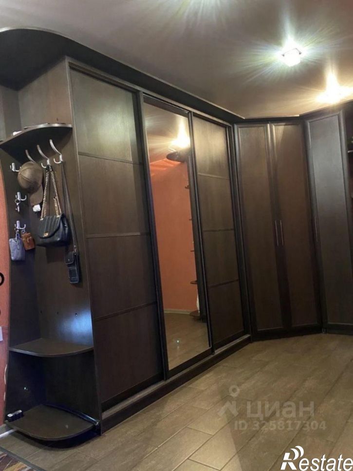 2-комн квартира улица Антонова-Овсеенко, 7Б,  д. 7Б