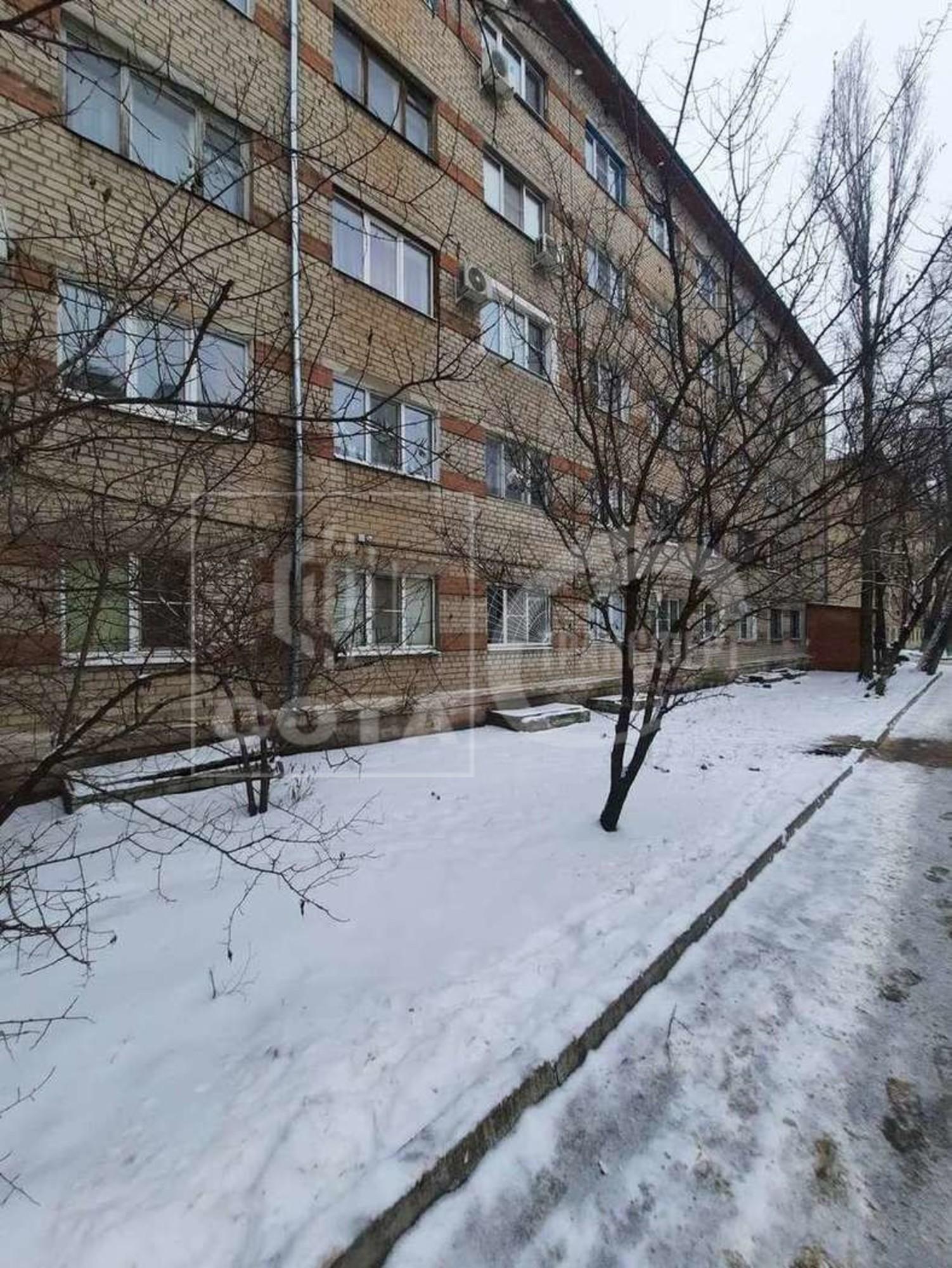 Сдать комнату за 10 000 рублей на Беляевой улица, 4