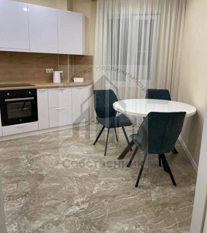 2-комн квартира Короленко ул, 5