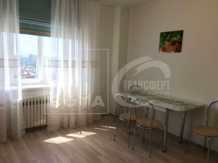 3-комн квартира Бакунина улица, 43