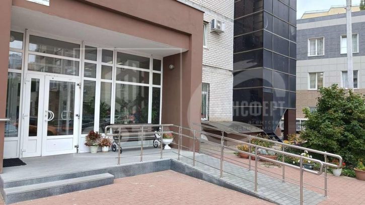 3-комн квартира Бакунина улица, 43