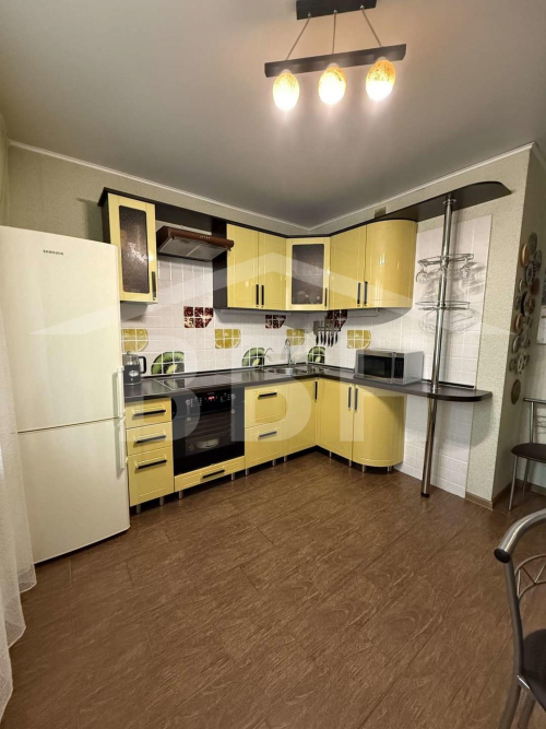 Продажа 2-комн квартиры Челюскинцев улица, 101кА