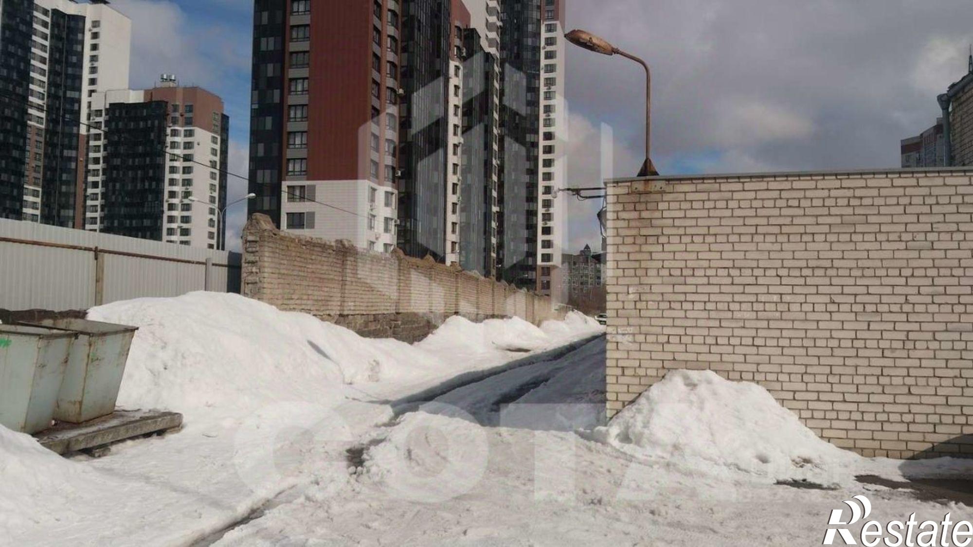 Купить гараж, место в паркинге за 1 600 000 рублей на ул 9 Января, 54А