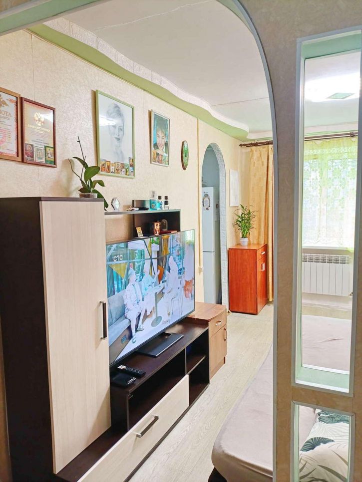 3-комн квартира Остужева улица, 13