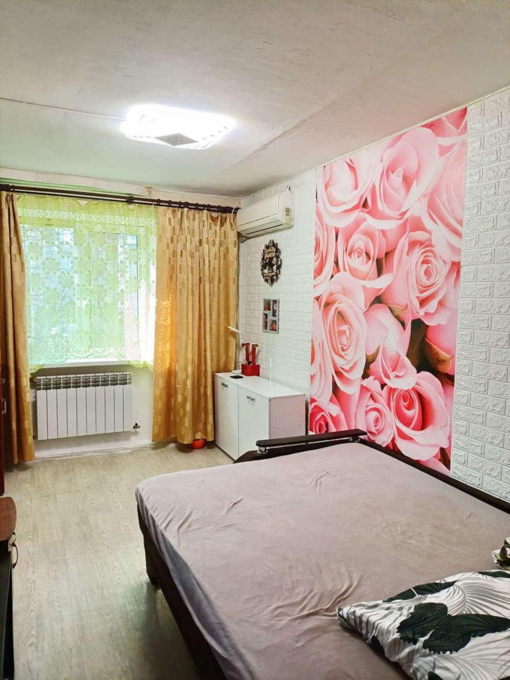 3-комн квартира Остужева улица, 13