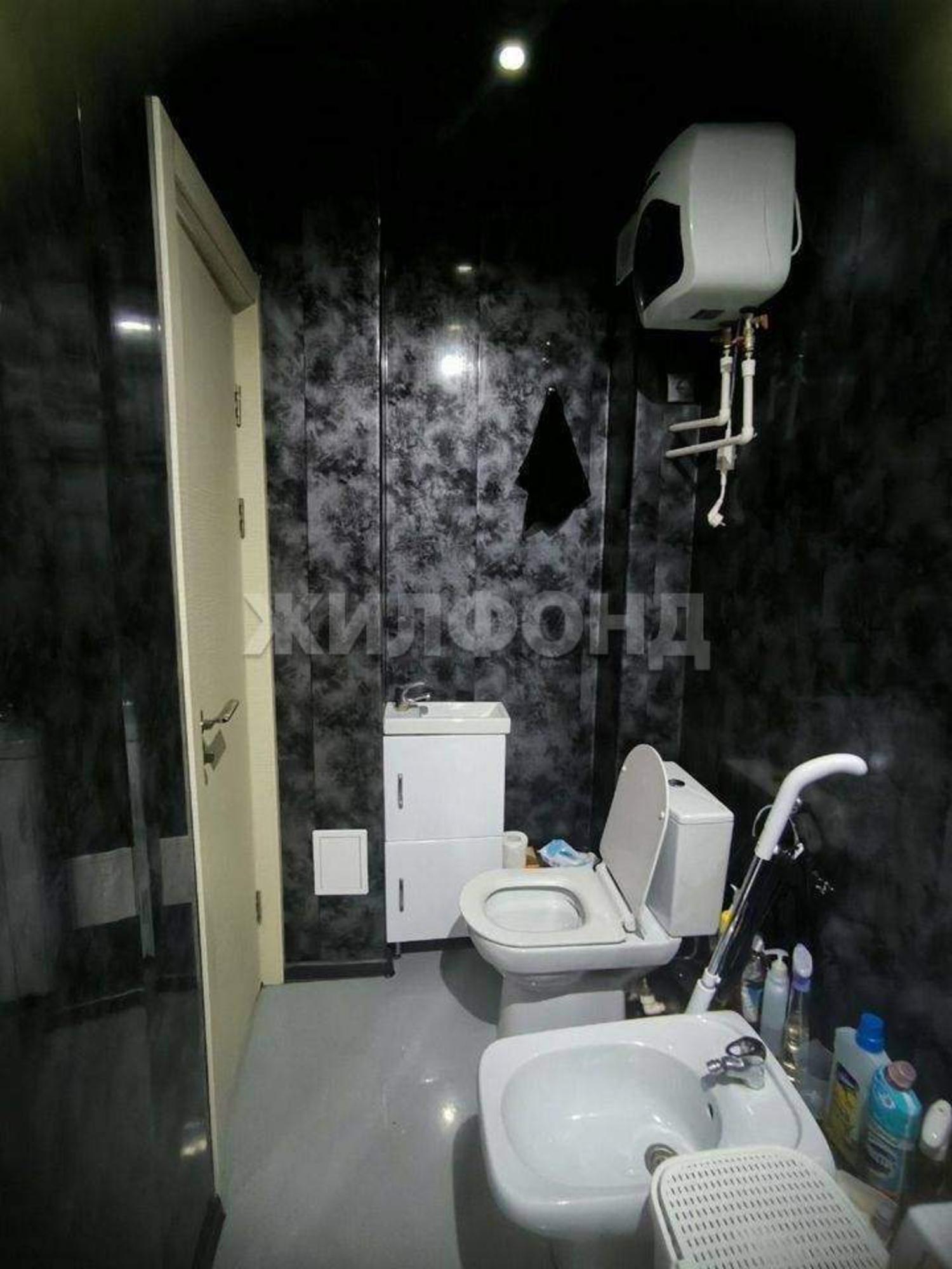 Купить квартиру за 10 500 000 рублей на Антонова-Овсеенко улица, д.33б