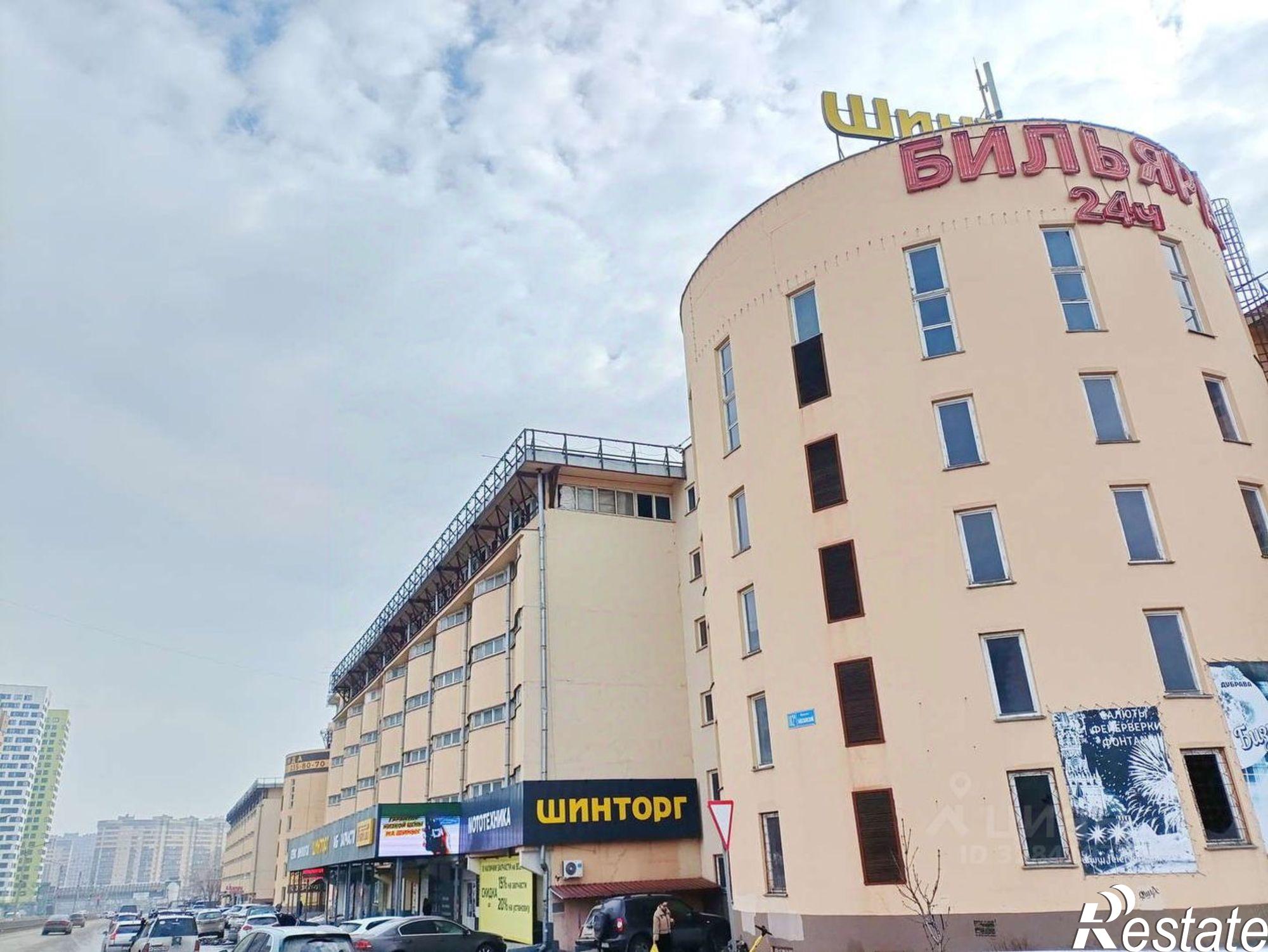 Купить гараж, место в паркинге за 1 800 000 рублей на Московский пр-кт, 102в