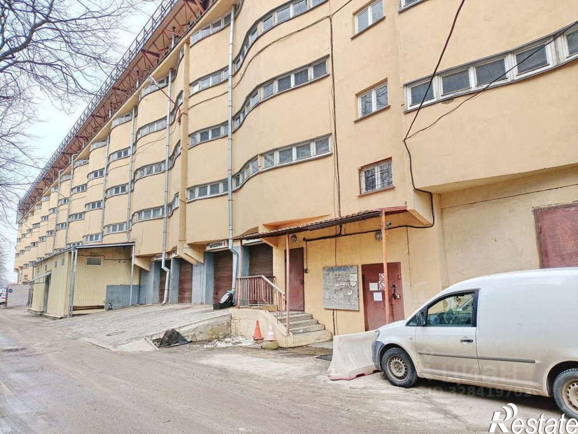 Купить гараж, место в паркинге за 1 800 000 рублей на Московский пр-кт, 102в