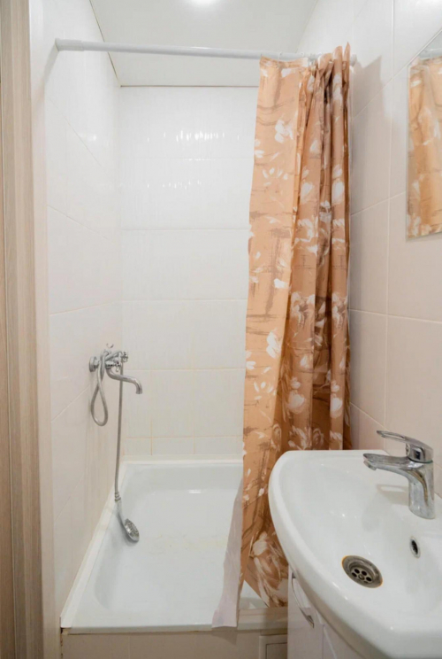 Продажа комнаты Космонавтов ул., 38