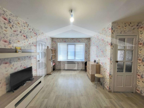 Продажа 2-комн квартиры Домостроителей улица, 45