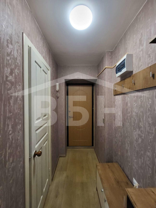 Продажа 2-комн квартиры Домостроителей улица, 45