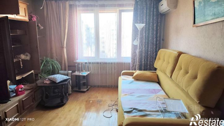 3-комн квартира улица Космонавта Комарова, 12,  д. 12