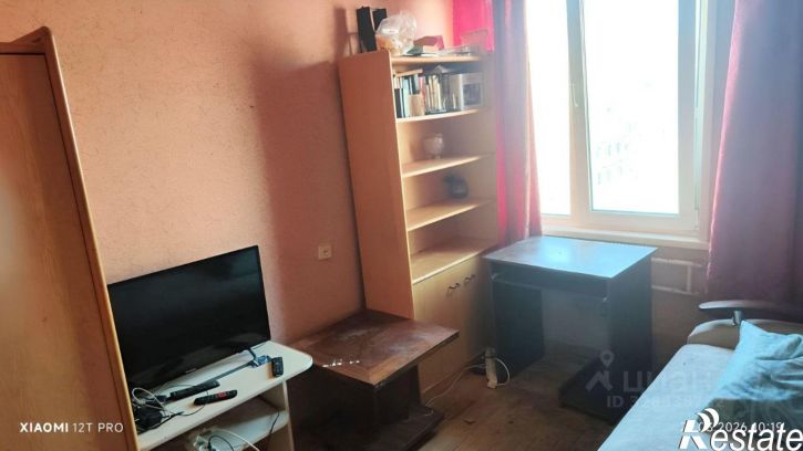 3-комн квартира улица Космонавта Комарова, 12,  д. 12