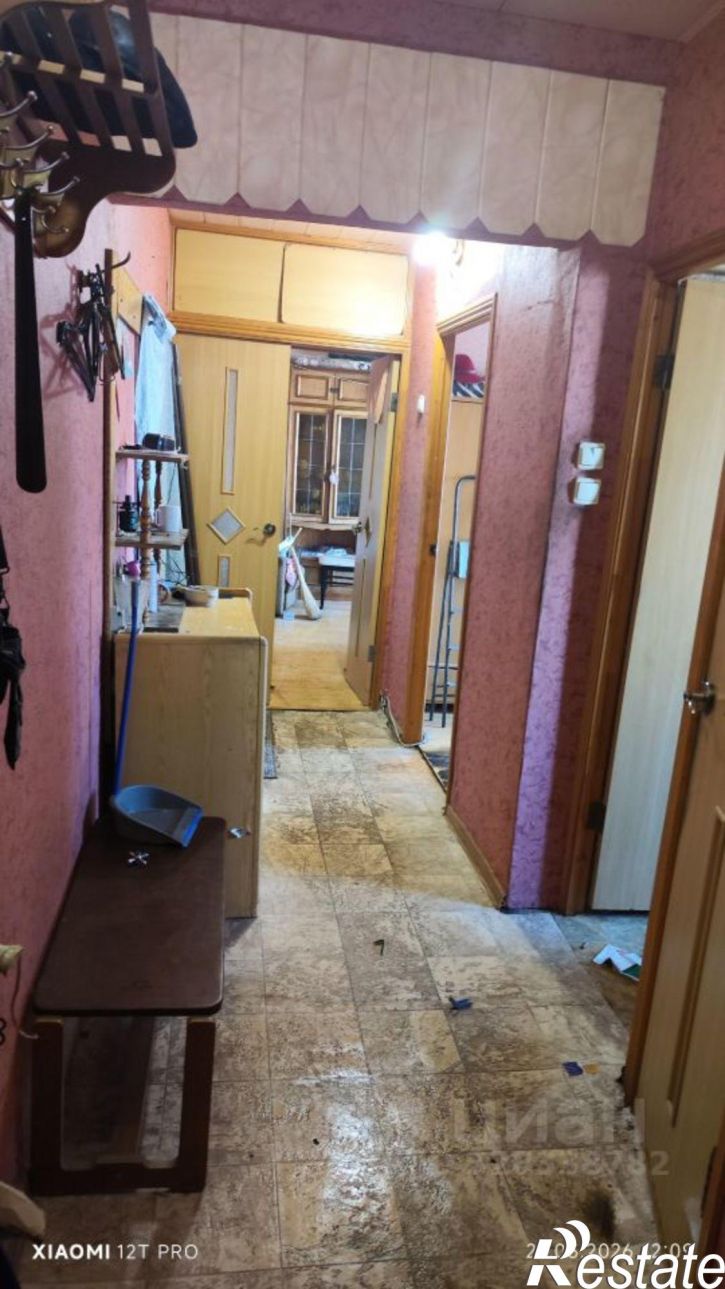 3-комн квартира улица Космонавта Комарова, 12,  д. 12