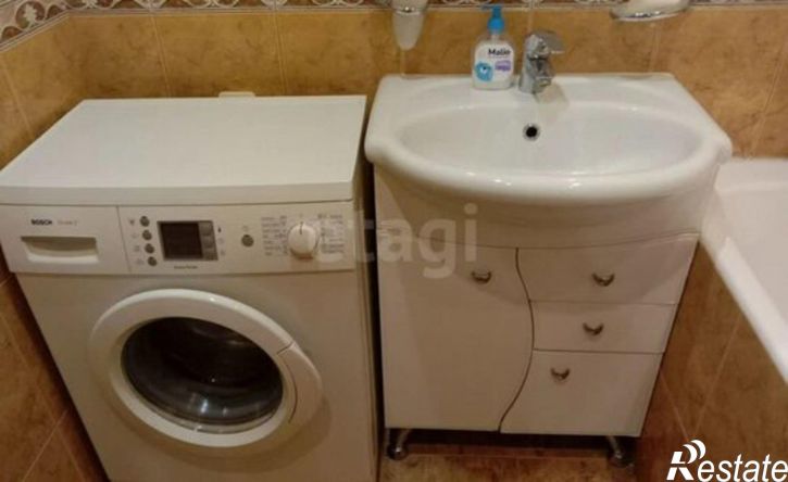 3-комн квартира ул Старых Большевиков, 2,  д. 2