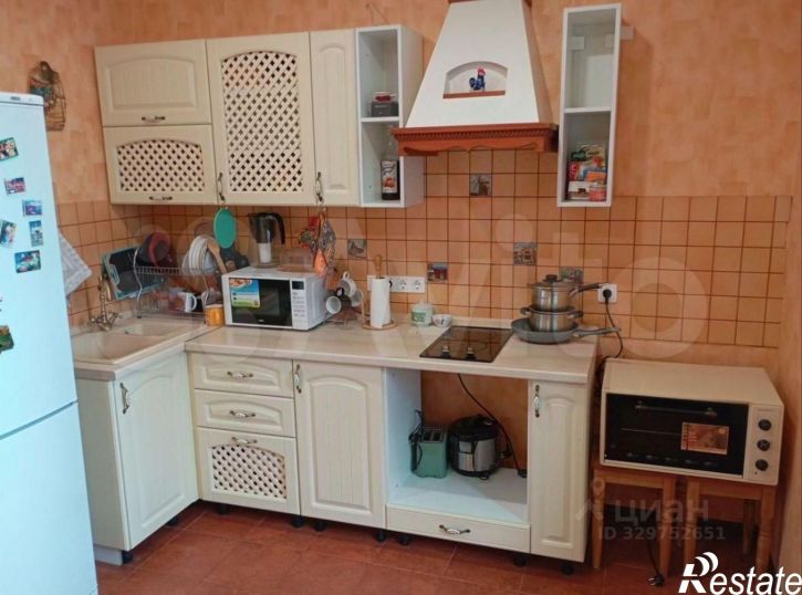 1-комн квартира улица Артамонова, 38В,  д. 38В