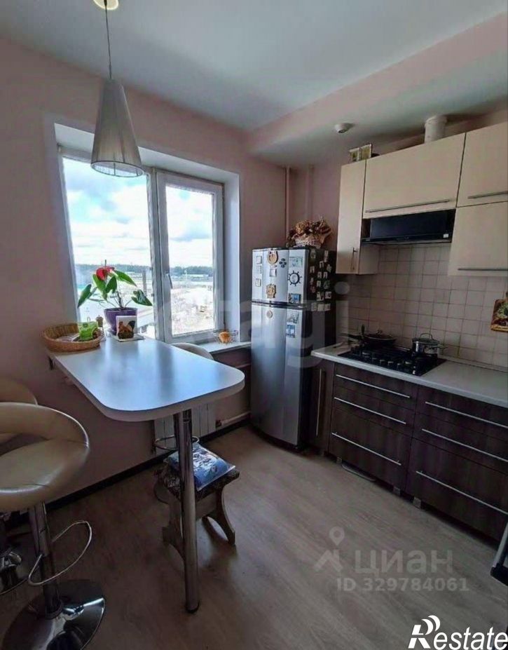 3-комн квартира улица 9 Января, 300,  д. 300