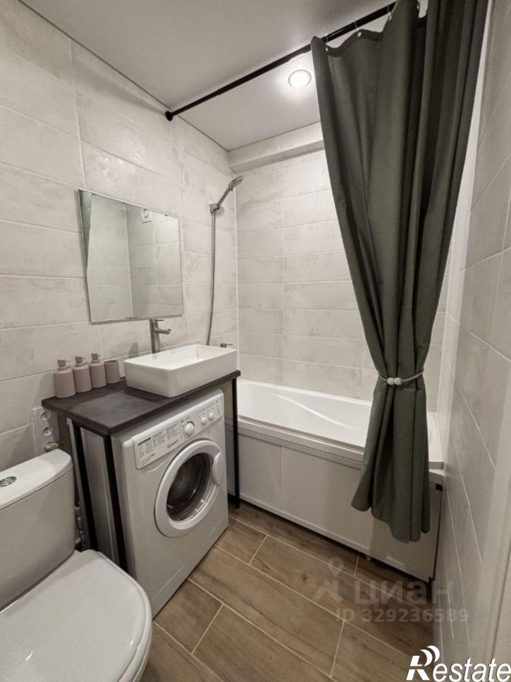 3-комн квартира улица Хользунова, 31,  д. 31