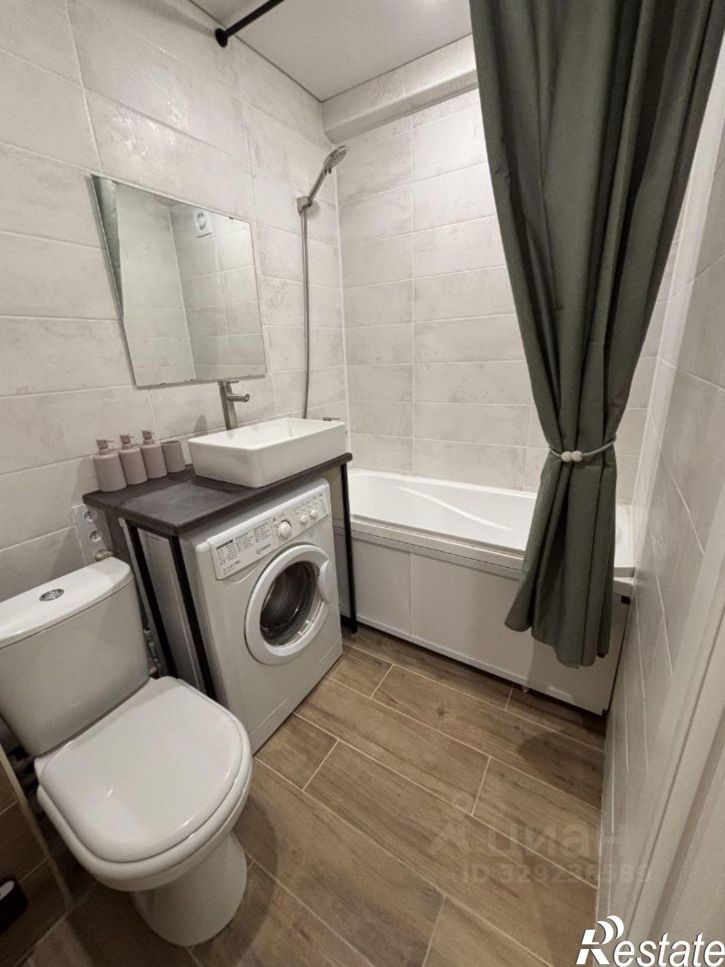 3-комн квартира улица Хользунова, 31,  д. 31