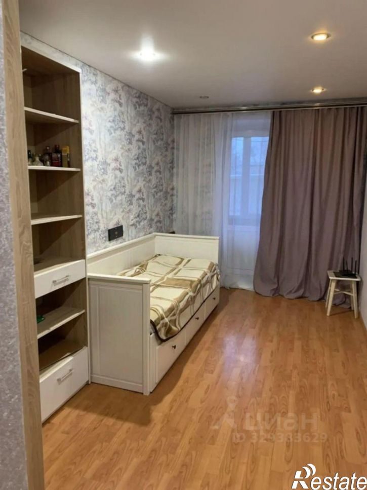 3-комн квартира улица Хользунова, 35,  д. 35