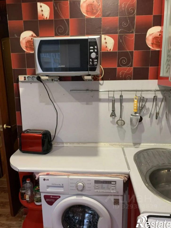 3-комн квартира улица Хользунова, 35,  д. 35