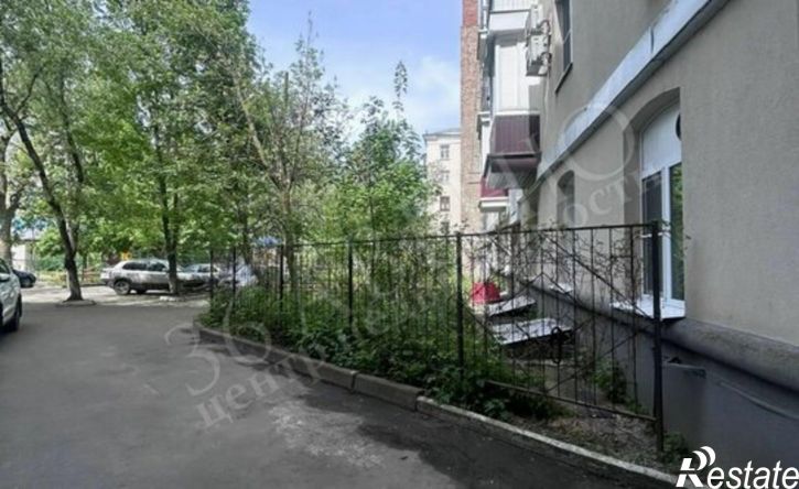 3-комн квартира ул 9 Января, 42,  д. 42