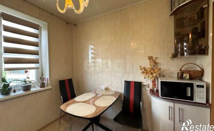 3-комн квартира улица 232-й Стрелковой Дивизии, 31,  д. 31