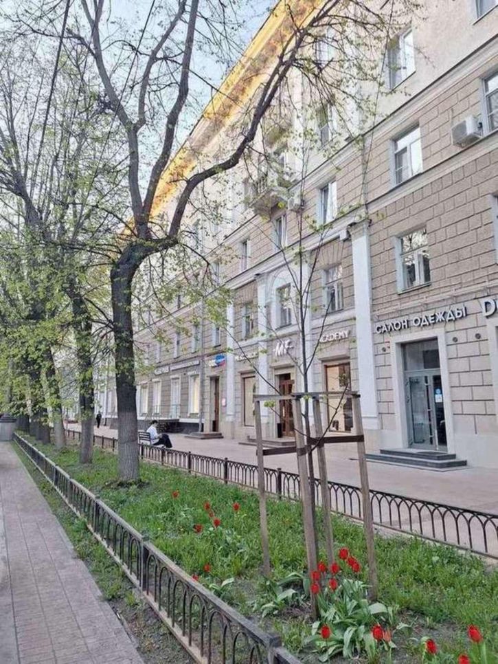 2-комн квартира Мира улица, 3