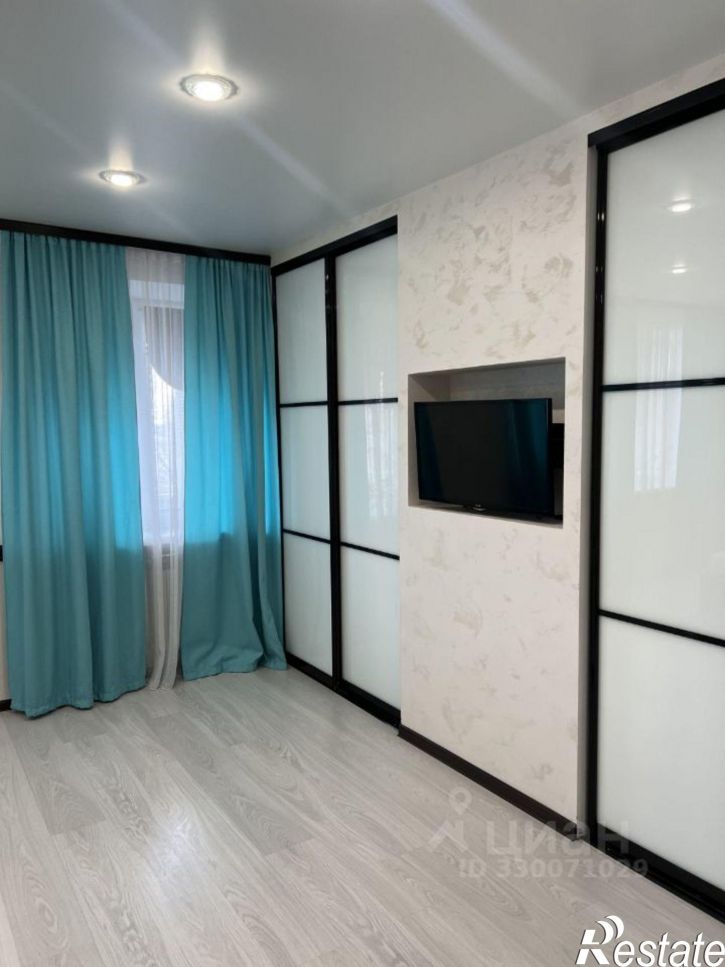 2-комн квартира улица Героев Сибиряков, 67А,  д. 67А