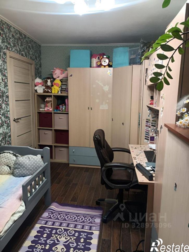 2-комн квартира улица 45-й Стрелковой Дивизии, 275,  д. 275