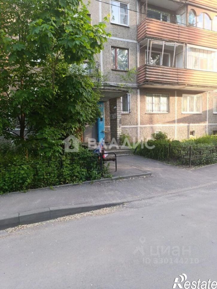 2-комн квартира улица Героев Сибиряков, 14,  д. 14