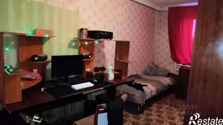 2-комн квартира улица Машиностроителей, 90,  д. 90