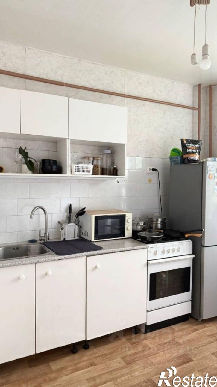 2-комн квартира улица Хользунова, 10,  д. 10