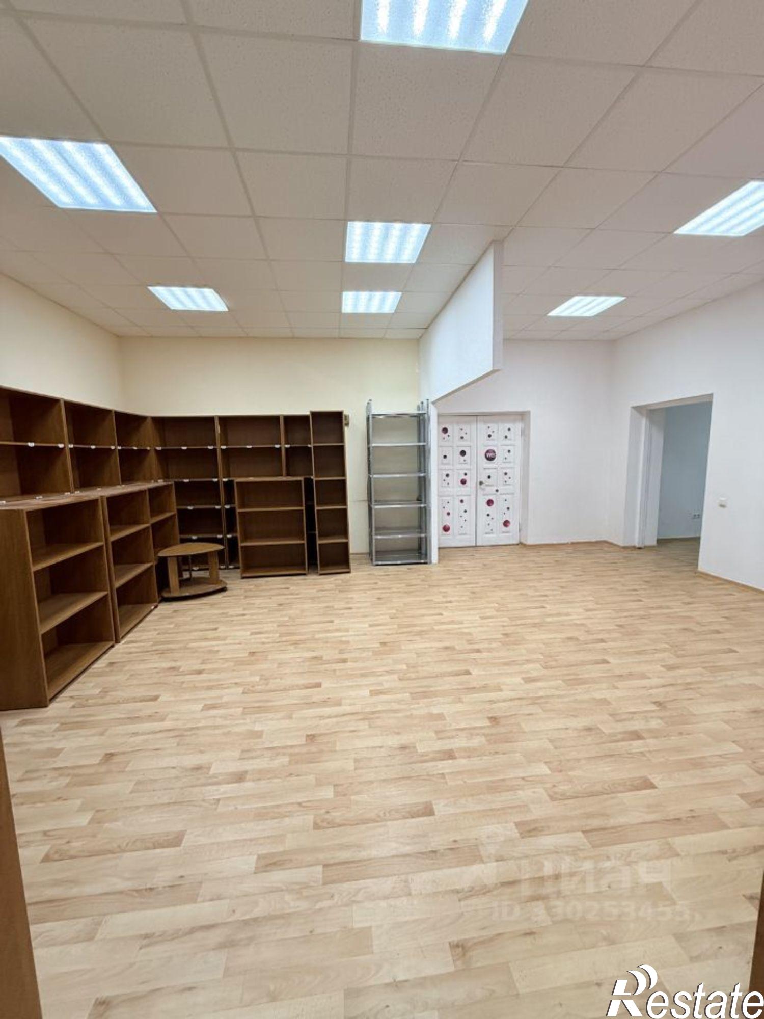 Купить офис, помещение под офис за 15 200 000 рублей на ул Владимира Невского, 36