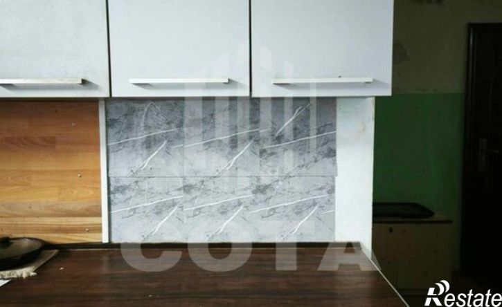 8-комн квартира улица Артамонова, 36,  д. 36
