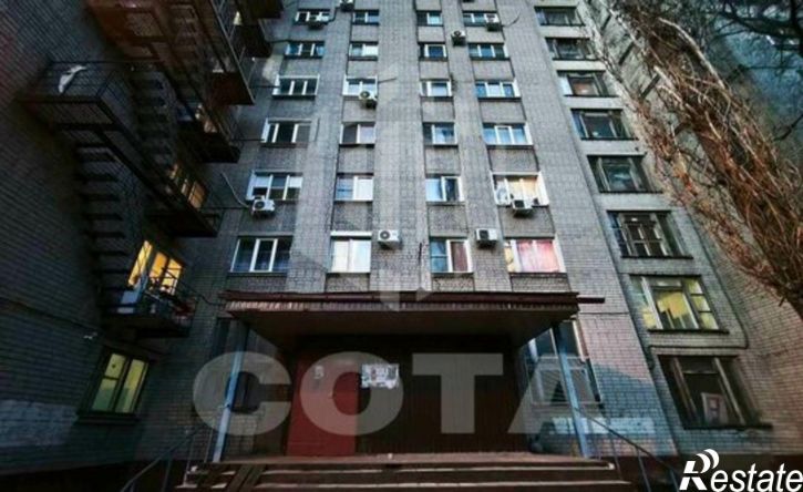 8-комн квартира улица Артамонова, 36,  д. 36