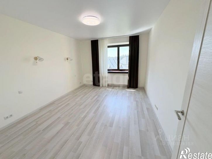 3-комн квартира улица Шишкова, 72Б,  д. 72Б