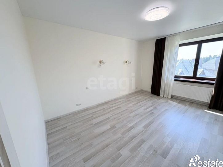 3-комн квартира улица Шишкова, 72Б,  д. 72Б