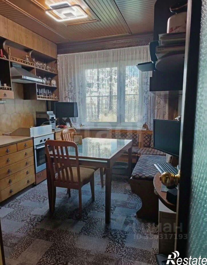 4-комн квартира улица Хользунова, 88,  д. 88