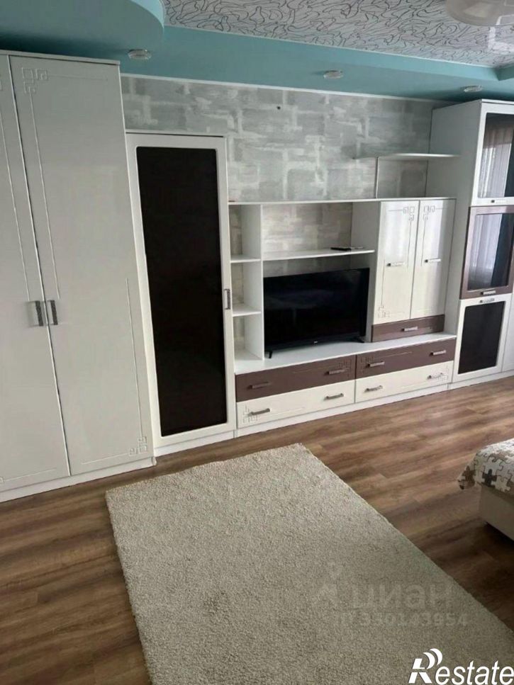 2-комн квартира улица Антонова-Овсеенко, 7Б,  д. 7Б