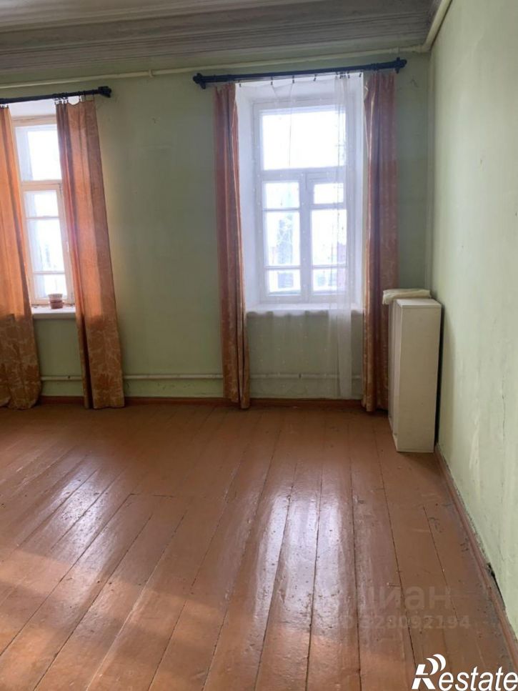 4-комн квартира улица Лётчика Замкина, 36,  д. 36
