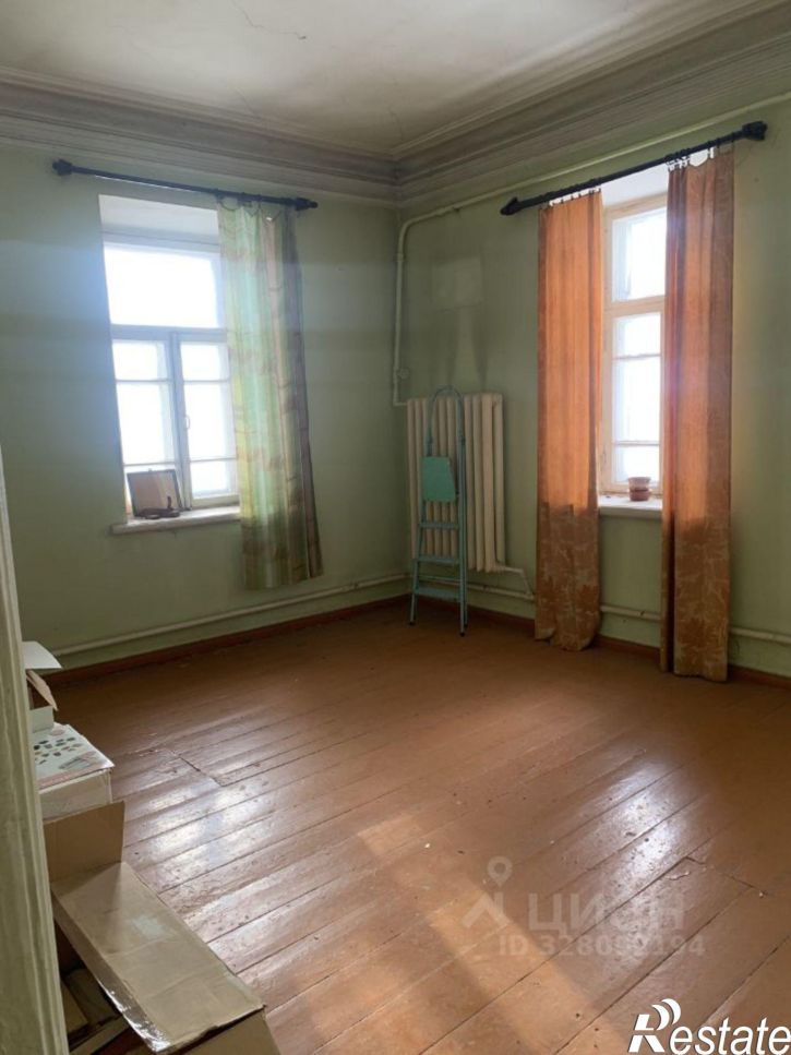 4-комн квартира улица Лётчика Замкина, 36,  д. 36